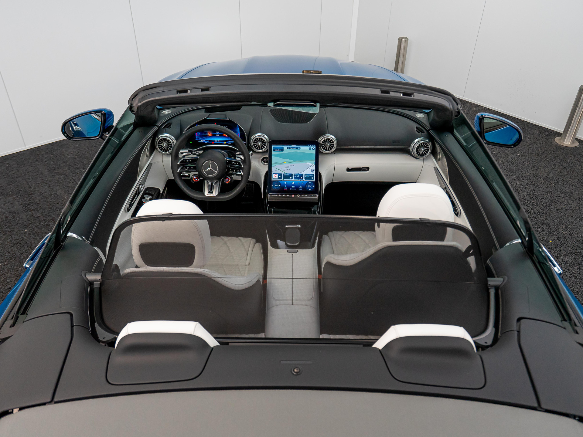 39809130-16.jpg