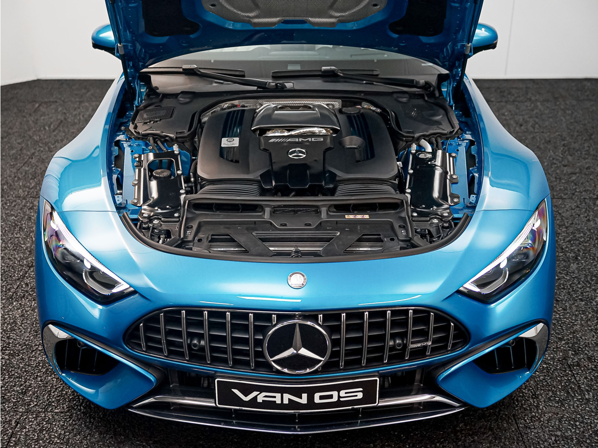 39809130-19.jpg